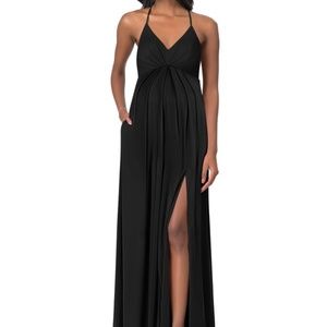 Azazie Annabelle, is an empire maternity dress in an A-line cut. Size A12 Black